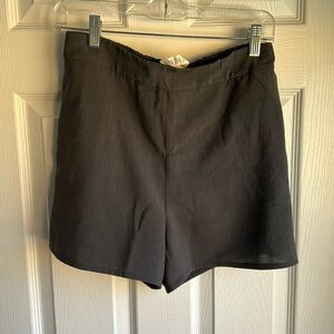 LuluLemon Women's Charcoal Shorts
